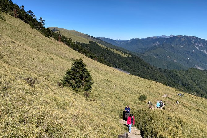 2-Day Private Tour to Sun Moon Lake and Mount Hehuan - How much hiking is this, really?
