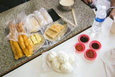 4-Hour Morning Cycling City Tour (incl. breakfast)