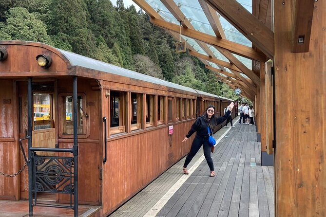 Alishan Taiwan 2 Day Private Tour from Taipei - What the Included Overnight Stay Really Changes