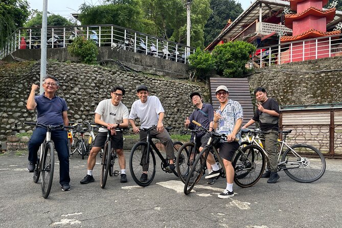 Best E-bike Cycling Tour in Taipei - Includes Local Food & Drinks - Stop 3, Songshan Ciyou Temple: a calm break near Raohe Street Night Market