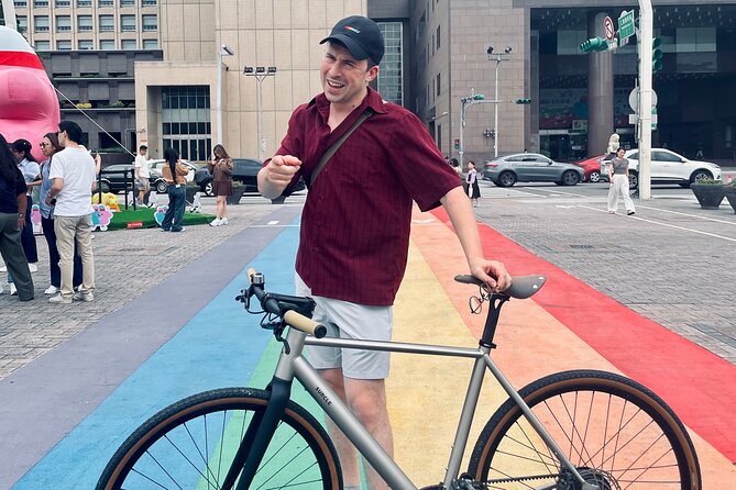 Best E-bike Cycling Tour in Taipei - Includes Local Food & Drinks - Taipei 101 and the civic landmarks: quick sights with context
