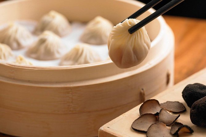 Dinner at Din Tai Fung with Luxury Chinese Massage Treatment - Hotel pickup and the minivan ride to your spa stop