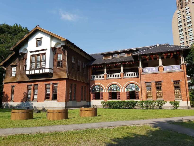 From Taipei: Beitou and Yangmingshan National Park Day Tour - Lengshuikeng and Xiaoyoukeng: Short Stops With Big Geothermal Payoff