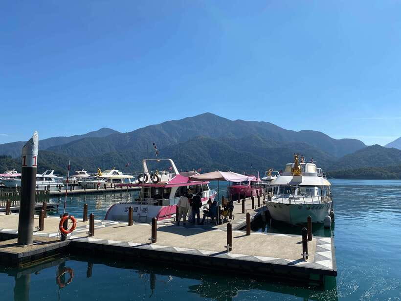 From Taipei: Nantou and Sun Moon Lake View Day Tour - Shuishe Pier and Xiangshan Visitor Center: your first real look at the lake