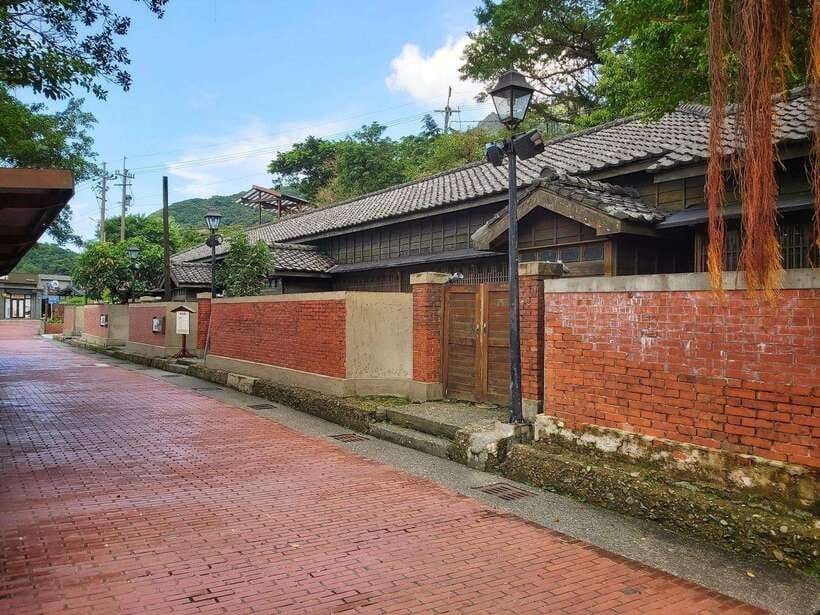 From Taipei: Old Gold Rush Town Jiufen Guided Night Tour - Who This Tour Fits Best (and Who Should Rethink It)