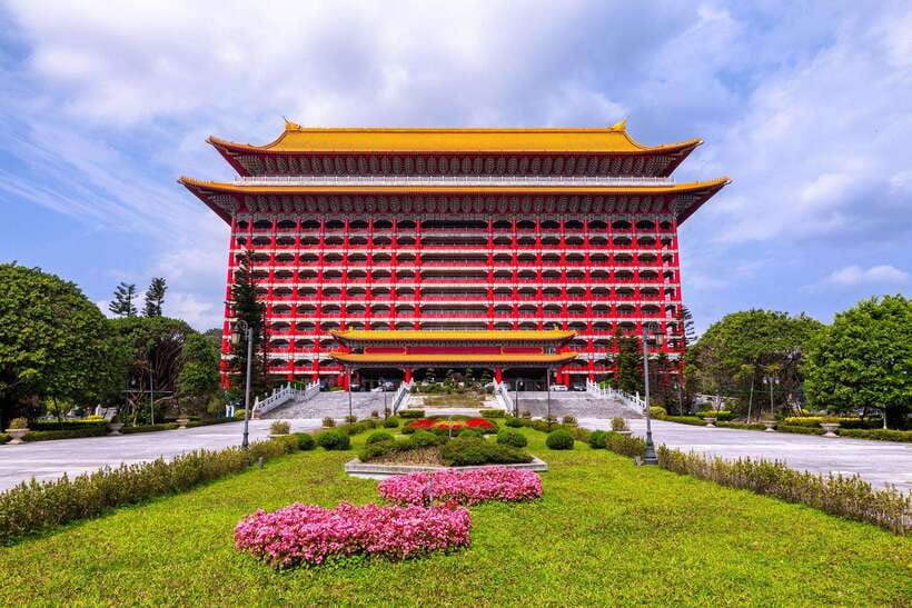 From Taipei: Private Classic Taipei Timeless Treasures Tour - Grand Hotel Taipei: a quick photo stop with real old-school style