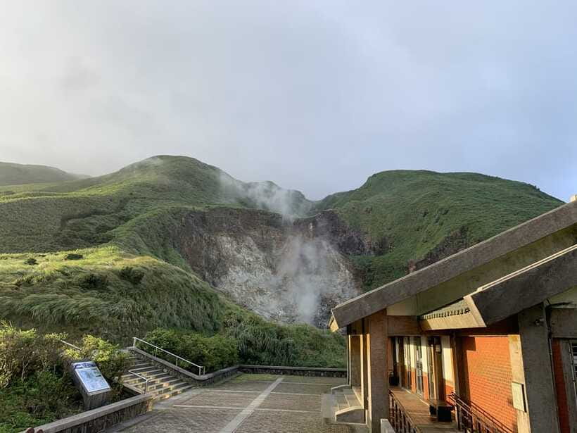From Taipei: Private Yangmingshan Volcano and Nature Tour - Xiaoyoukeng Recreation Area: Fumaroles, Sulfur, and the Heat You Can Feel