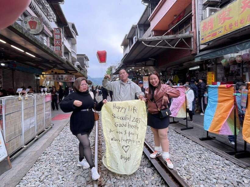 From Taipei: Shifen, Jiufen, and Yehliu Geopark Day Tour - Price and logistics: what $65 really buys you