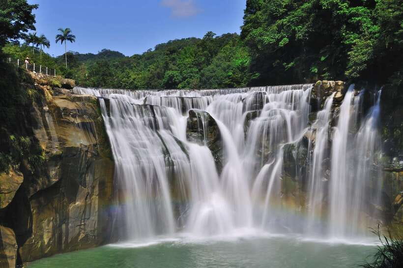 From Taipei: Yehliu, Jiufen, and Pingxi Day Tour - A Fast, Efficient North Taiwan Loop From Taipei