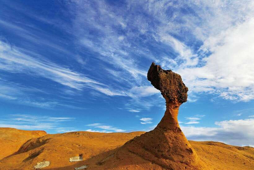 From Taipei: Yehliu, Jiufen, and Pingxi Day Tour - Yehliu Geopark: Queen’s Head, Sea Candles, and Why the Wind Matters