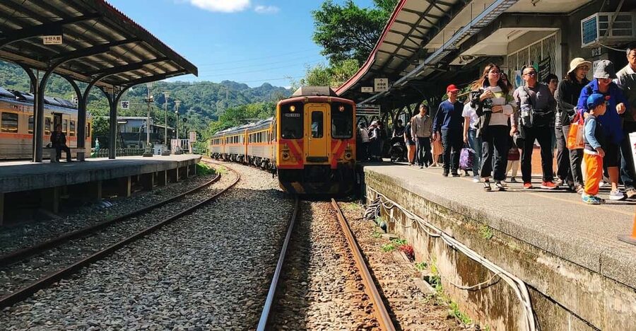From Taipei: Yehliu, Jiufen, and Pingxi Day Tour - Pace and Timing: How the Day Works and When It Might Feel Rushed