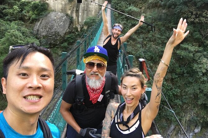 Full-Day Private Taroko National Park Tour from Hualien City - Stop 1: Chishingtan pebble beach for color, patterns, and quick wow