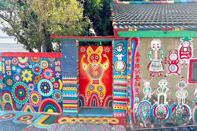Gaomei Wetlands, Rainbow Village, Miyahara & Zhongshe from Taipei - Rainbow Village Taichung: murals, quick stop energy, and Monday rules