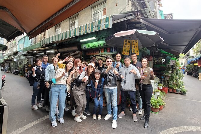 Guided Historical Tour in Taichung with Suncake DIY Experience - Stop 1: Taichung Railway Station, 1917, and the mix of eras you can see