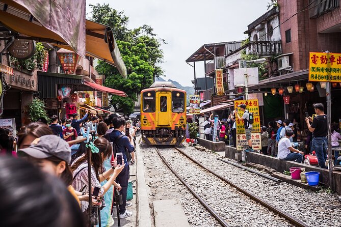 Jiufen, Heping Island Park & Keelung Night Market Day Tour - Who Should Book This Tour, and Who Should Skip It