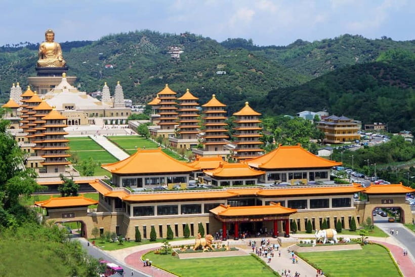 Kaohsiung: Private City Tour with Fo Guang Shan Museum - Key things to know before you go