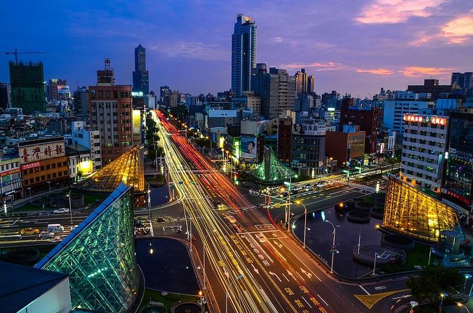 Kaohsiung: Private Walking Tour with a Local - Why a Lokafyer-led Kaohsiung walk feels more human than a sightseeing route