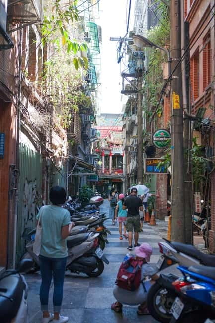 Keelung: Guided Walking Tour with Snacks and Drink - Key Things That Make This Keelung Walk Worth Your Time