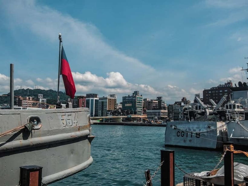 Keelung: Guided Walking Tour with Snacks and Drink - Why Keelung’s Seaport Streets Work Better Than One Landmark