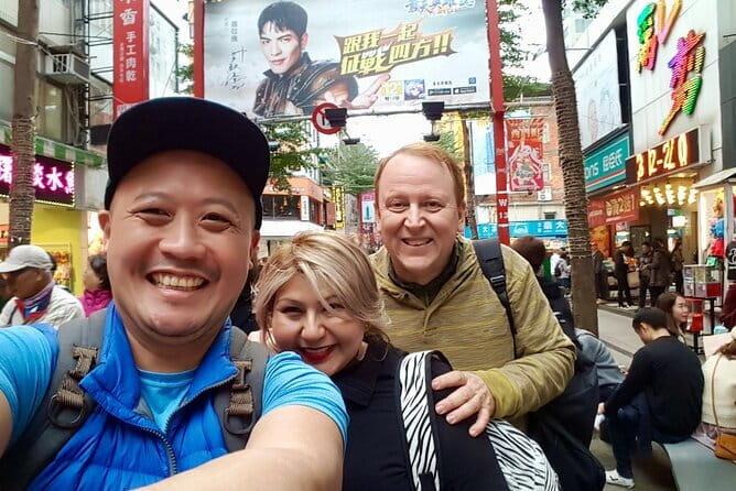 Keelung Port Cruise Tour from Taipei - Longshan Temple and Chiang Kai-shek Memorial Hall: Fast Stops With Strong Visual Payoff