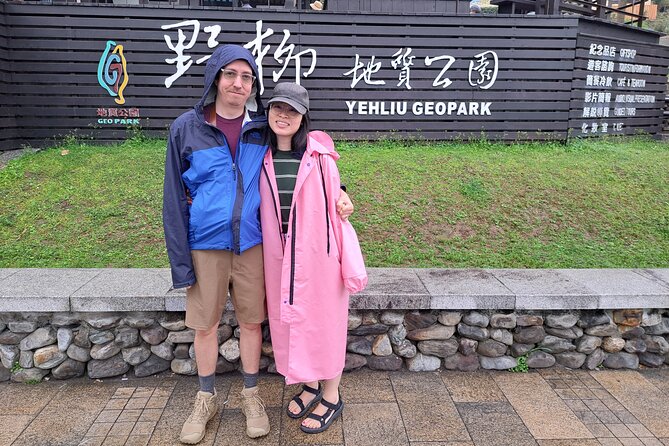 Keelung Port Shore Private Customized Tour - Longshan Temple: A calm culture stop between high-speed sights
