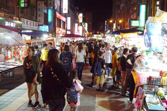 Local Favorites: Taiwan Night Market Food Tour in 2 hours - Who this tour suits best in Taipei