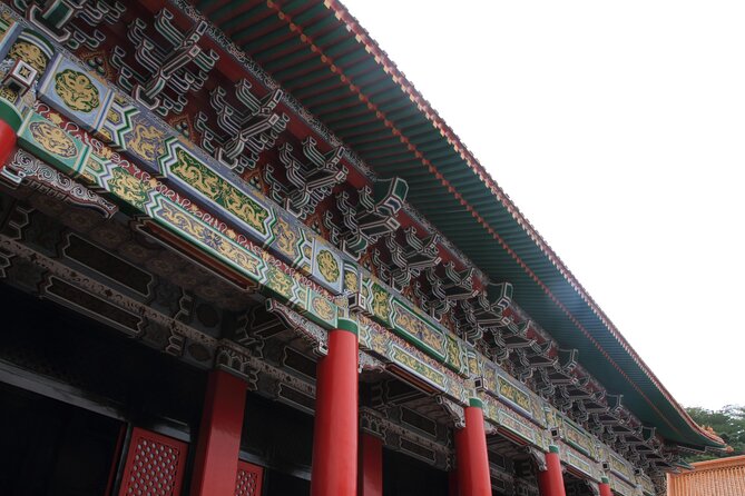 One-Day Historical and Heritage Tour in Taipei - Martyrs’ Shrine: solemn history near a major hotel area