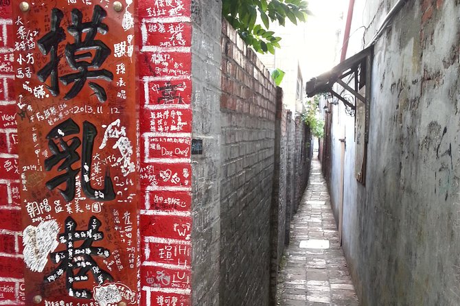 Private 2-Day Sun Moon Lake, Puli and Lukang Tour - Day 2 in Lukang: preserved old-town lanes and temple stops