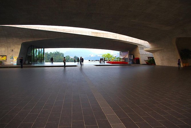 Private 3-Day Tour to Sun Moon Lake and Alishan - Chiayi’s museum finale: Southern Branch of the National Palace Museum