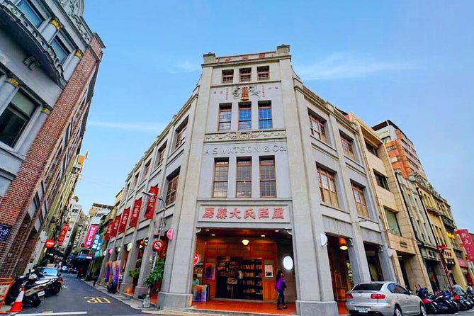 [private] 8-Hour Customize Your Amazing Private Taipei Day Tour - Longshan Temple: where the culture piece fits naturally