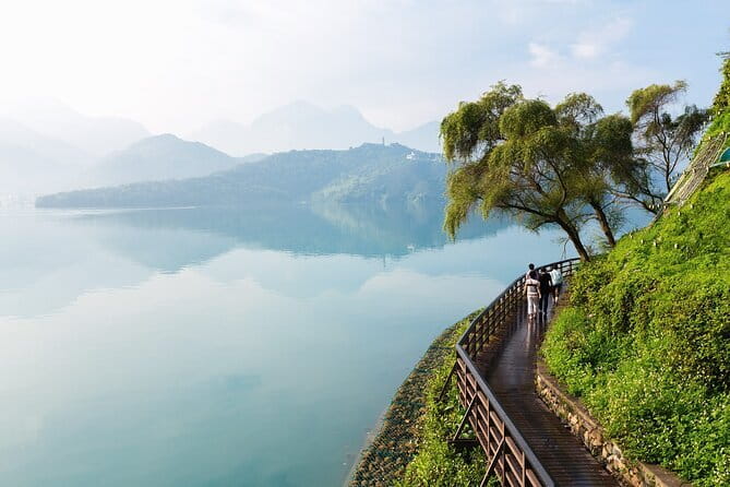 Private 9-Hour Sun Moon Lake Leisure Tour from Taichung (台中)! - Food and what you need to budget for