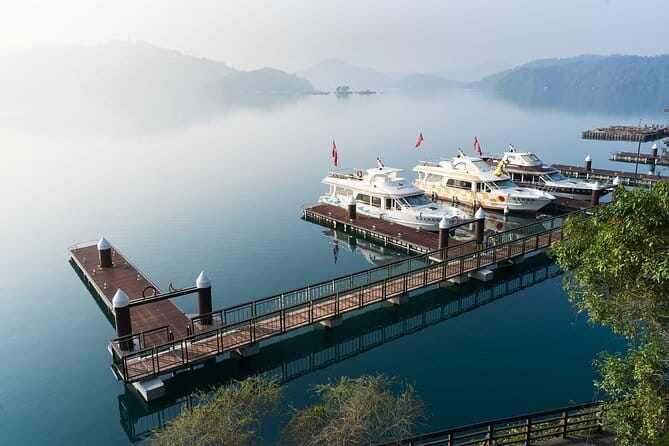 Private 9-Hour Sun Moon Lake Leisure Tour from Taichung (台中)! - Sun Moon Lake stop: use your 2 hours for your own rhythm