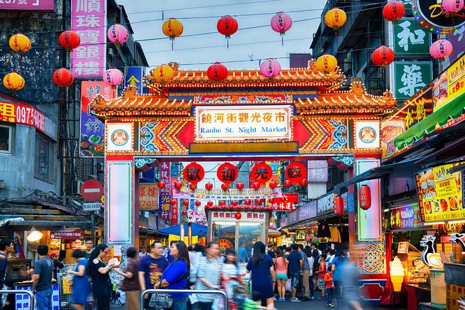 Private Car: 8 Hour Highly Customized Taipei City Exploration! - Longshan Temple and Bopiliao Block: old Taipei on street level