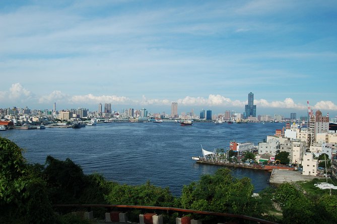 Private Classic Kaohsiung Day Tour - Fo Guang Shan Buddha Museum, the Buddha Tooth Relic, and what to look for