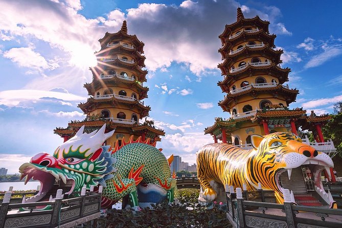 Private Custom Kaohsiung Day Tour - Why Kaohsiung’s temples, art, and ocean sunset fit together in one day