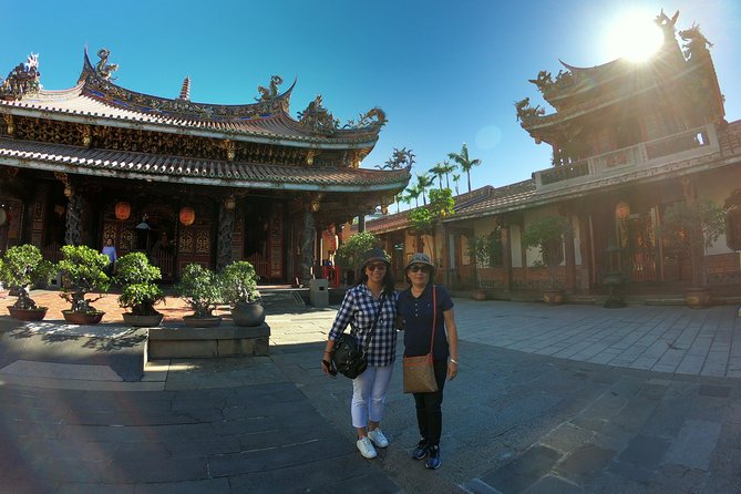 Private Custom Taipei Airport Layover Tour - Taipei Confucius Temple vs Lungshan Temple on Mondays