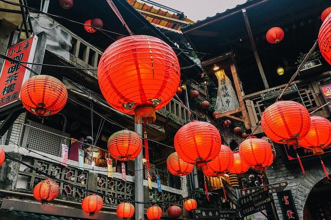 Private Day Trip to Jiufen, Shifen and Yehliu Park - Door-to-Door Pickup in Taipei, Without the Bus Guesswork