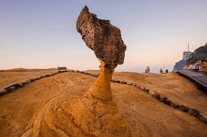 Private Day Trip to Jiufen, Shifen and Yehliu Park - Yehliu Geopark: Rock Formations You Will Want to Explain After