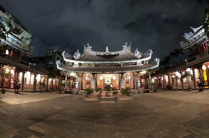 Private Night Tour of Taipei - Yongkang Street: where the food is the main attraction