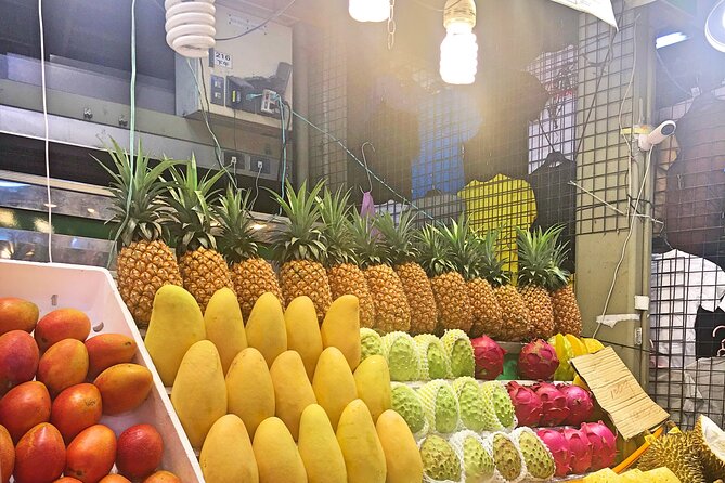 [Private Tour] Shilin Night Market Walking Tour With a Private Tour Guide (2-hr) - The temple stop: a small cultural moment that adds meaning