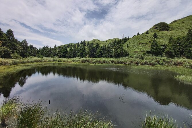 Private Yangmingshan National Park Hiking Day Tour from Taipei - Qingtiangang Grassland: Your Best Chance to Match Trail Difficulty