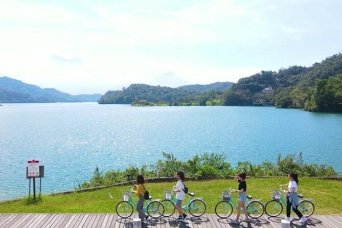 Round Trip Sun Moon Lake Private Tour from Taipei - Xiangshan Visitor Center and the bike trail: scenic effort, but choose your intensity