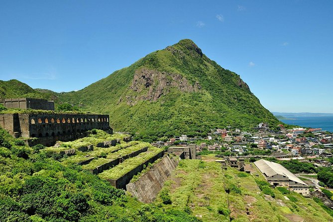 Small-Group Tour: Jiufen, Yehliu Geopark, and Shifen from Taipei - Key things to know before you go