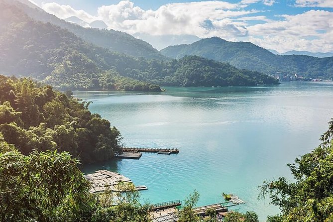 Sun Moon Lake 1-Day Leisure Tour from Taipei - Hotel Pickup, Small Group Comfort, and What You Pay For