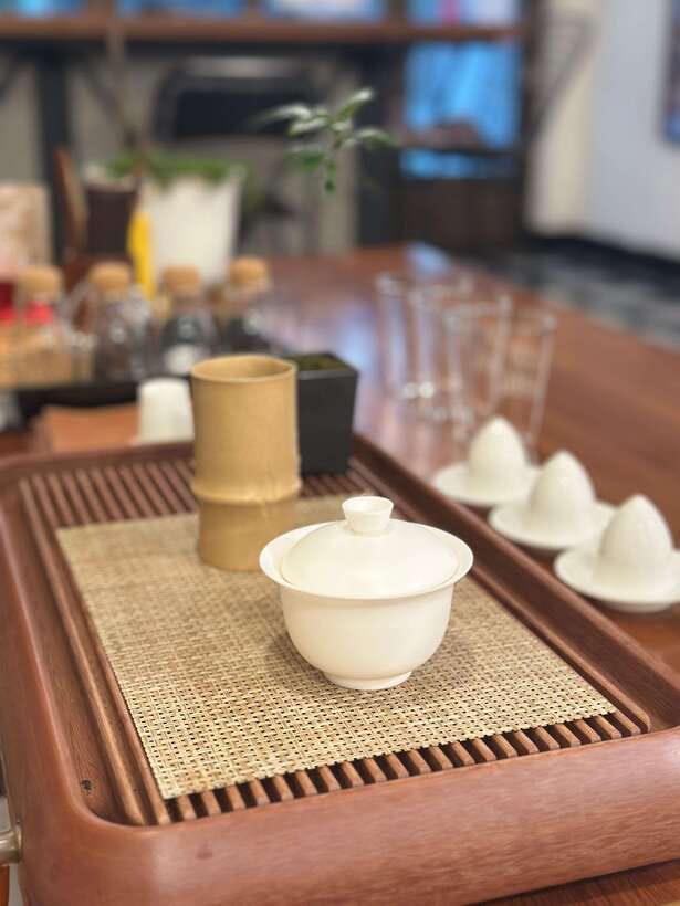 Tainan Culture Trip: Chinese Tea Ceremony_Oolong Tea - The Teaware Part, Gaiwan, Terracotta Pots, and a Tray That Matters