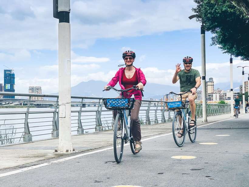 Taipei: 4-Hour Morning City Cycling Tour with Breakfast - The 4-Hour, 15 km Loop That Actually Fits a Short Trip
