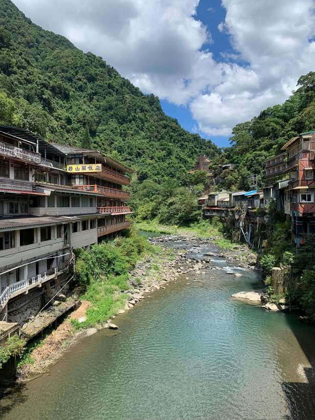 Taipei: 8 Hours Private Day Tour in Wulai with Benz Vito - Wulai and the Atayal culture day plan that actually feels different