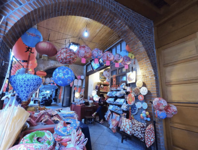 Taipei: City Highlights Private Sightseeing Tour with Guide - Price: Is $120 Per Person Worth It?