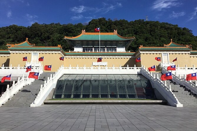 Taipei City Morning Tour with National Palace Museum entry - Martyrs’ Shrine and Longshan Temple: ceremony meets everyday faith