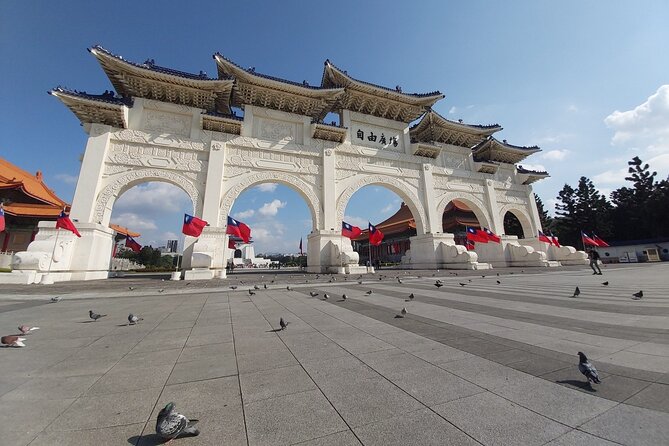 Taipei City Morning Tour with National Palace Museum entry - Who should book this half-day Taipei tour, and who should skip it